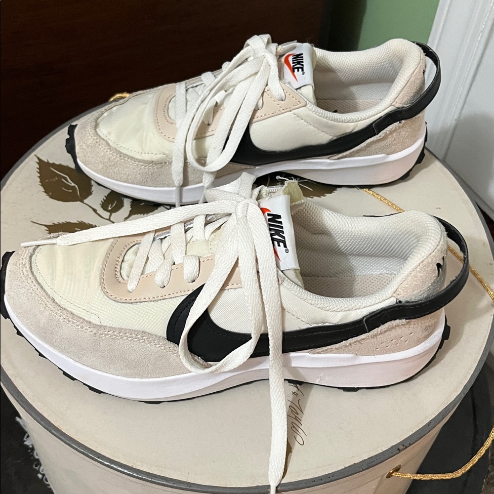 NIKE Women's Beige and White Sneakers